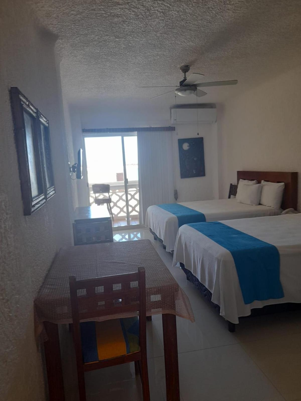 Cancun Plaza Sea View Стая снимка