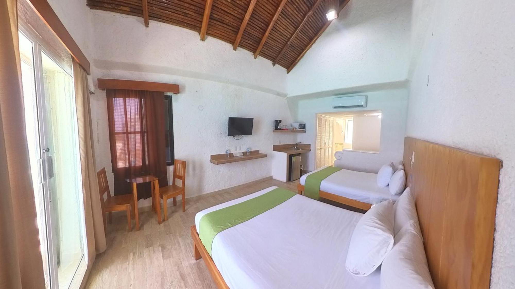 Cancun Plaza Sea View Екстериор снимка