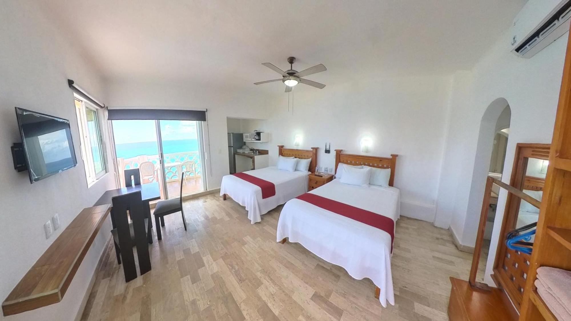 Cancun Plaza Sea View Екстериор снимка