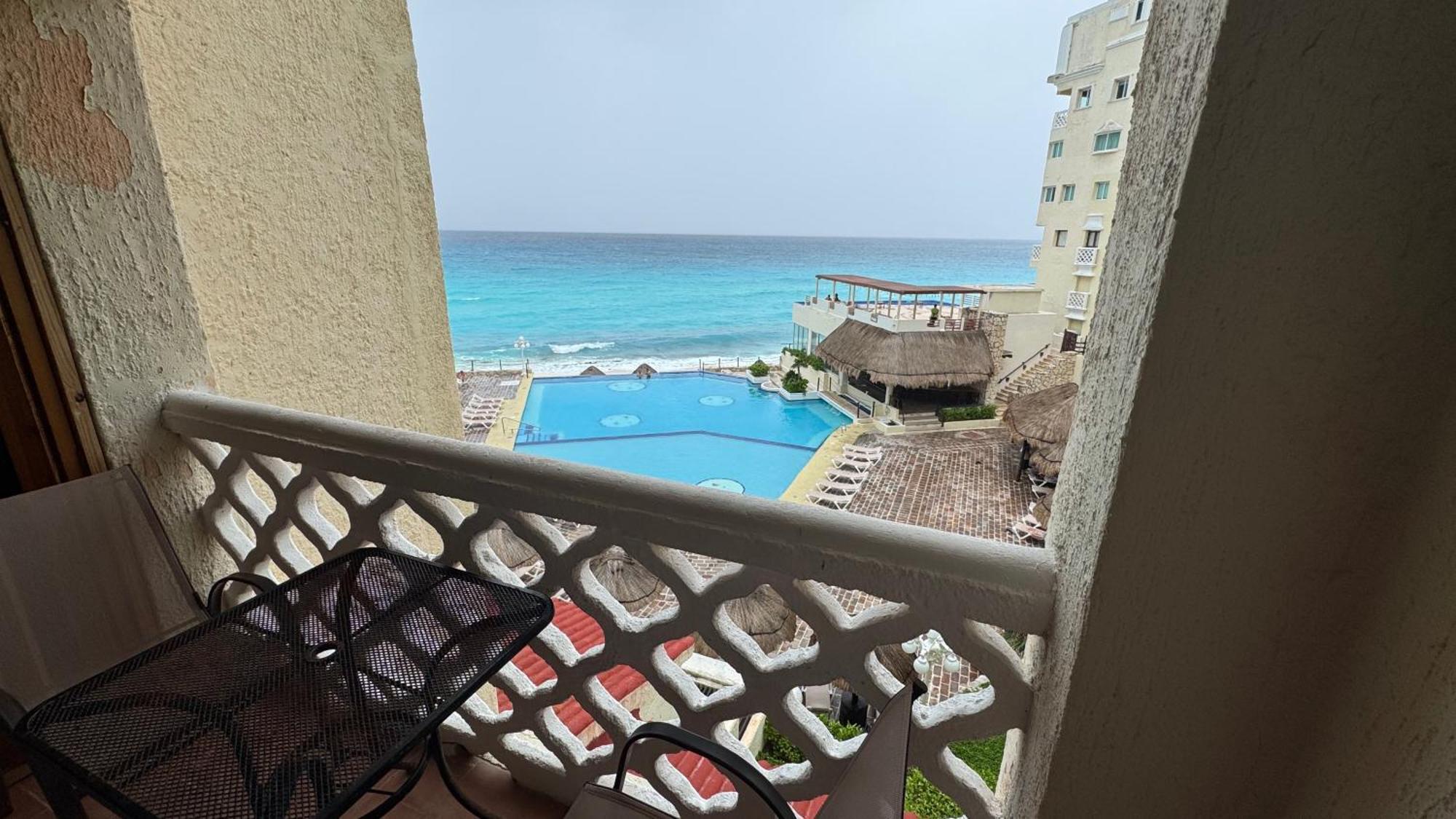 Cancun Plaza Sea View Екстериор снимка