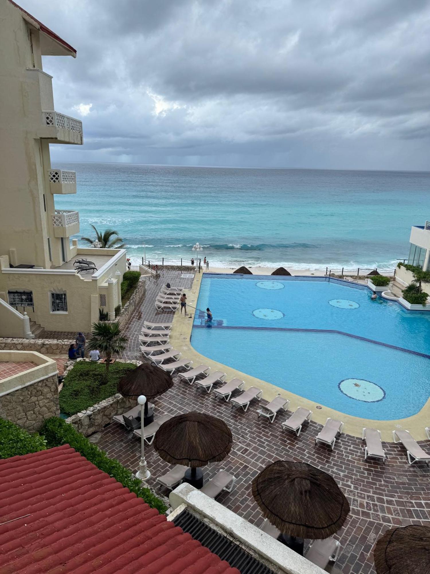 Cancun Plaza Sea View Екстериор снимка