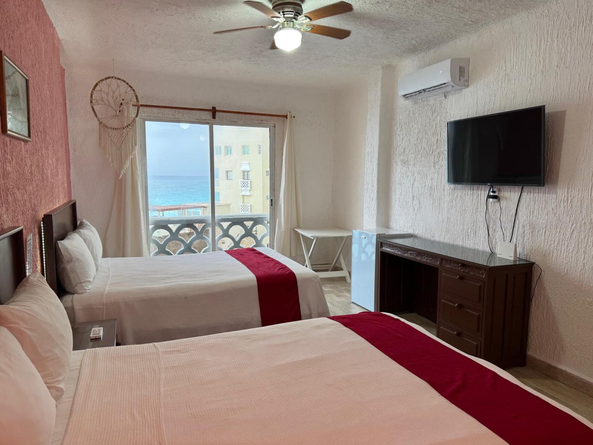 Cancun Plaza Sea View Екстериор снимка